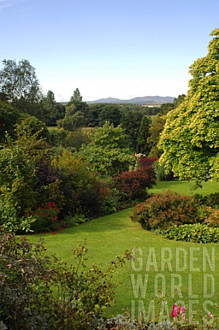 Garden_path_at_Inverslek_Garden_Scotland