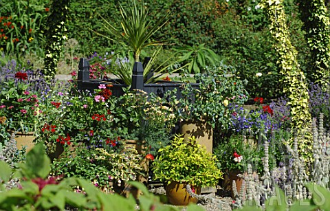 Flower_containers_at_House_of_Dun_Scotland