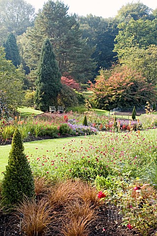 HARLOW_CARR_GARDENS_IN_EARLY_AUTUMN