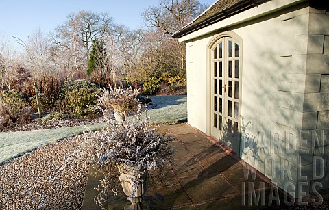 Borders_of_mature_trees_and_shrubs_summerhouse