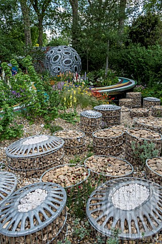 CHELSEA_2016_THE_BREWIN_DOLPHIN_GARDEN__DESIGNED_BY_ROSY_HARDY