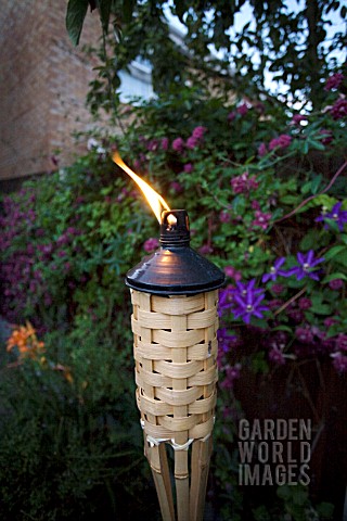 BAMBOO_BURNER_WITH_INSECT_REPELENT_LIQUID_BURNING__FOR_GARDENS